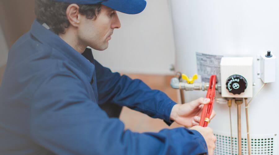 Local tankless water heater installation in Phillipsburg, MO